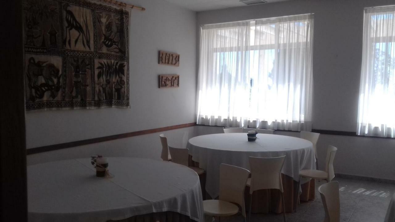 ホテルResidencia Marista Santa Maria Del Mar グアルダマル・デル・セグラ エクステリア 写真