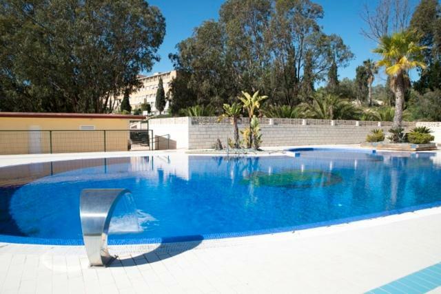 ホテルResidencia Marista Santa Maria Del Mar グアルダマル・デル・セグラ エクステリア 写真