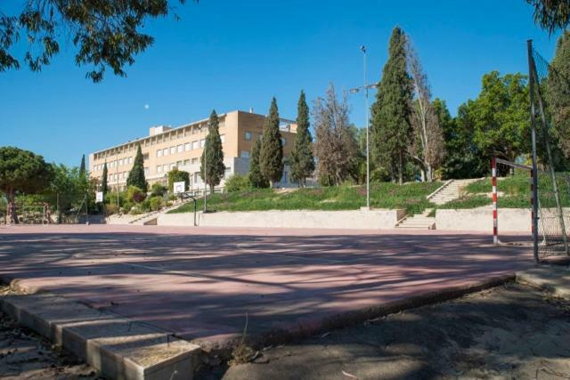 ホテルResidencia Marista Santa Maria Del Mar グアルダマル・デル・セグラ エクステリア 写真