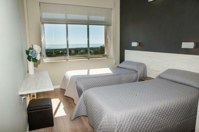 ホテルResidencia Marista Santa Maria Del Mar グアルダマル・デル・セグラ エクステリア 写真