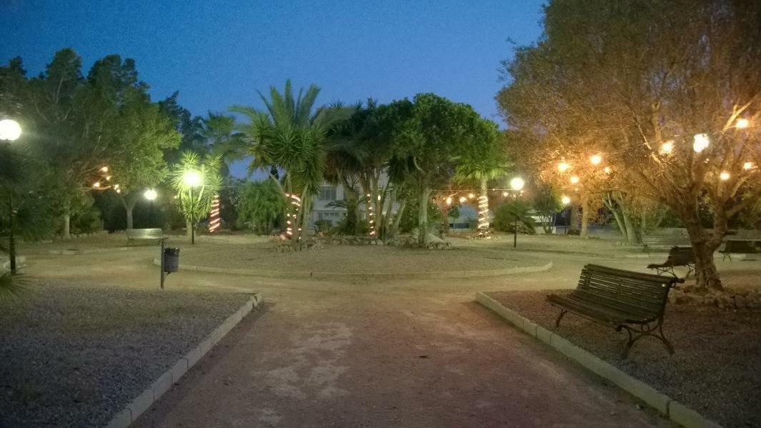 ホテルResidencia Marista Santa Maria Del Mar グアルダマル・デル・セグラ エクステリア 写真