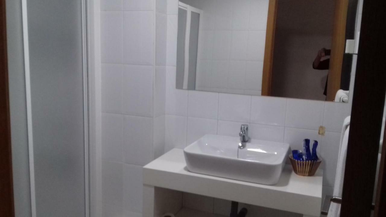 ホテルResidencia Marista Santa Maria Del Mar グアルダマル・デル・セグラ エクステリア 写真